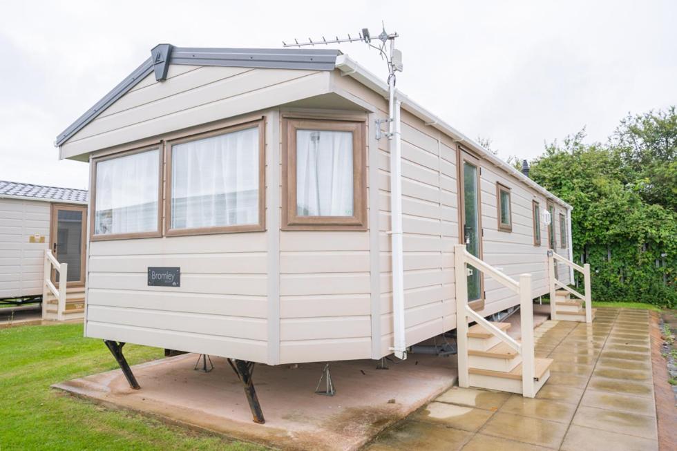 Marine Holiday Park Ріл Екстер'єр фото
